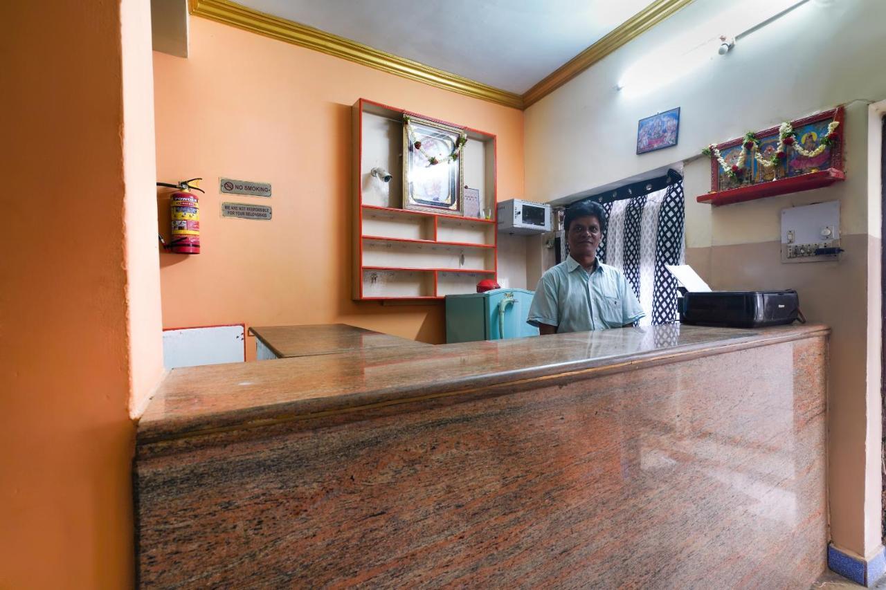 Spot On Sri Sai Lohith Lodge Near Snow World Secunderabad Ngoại thất bức ảnh