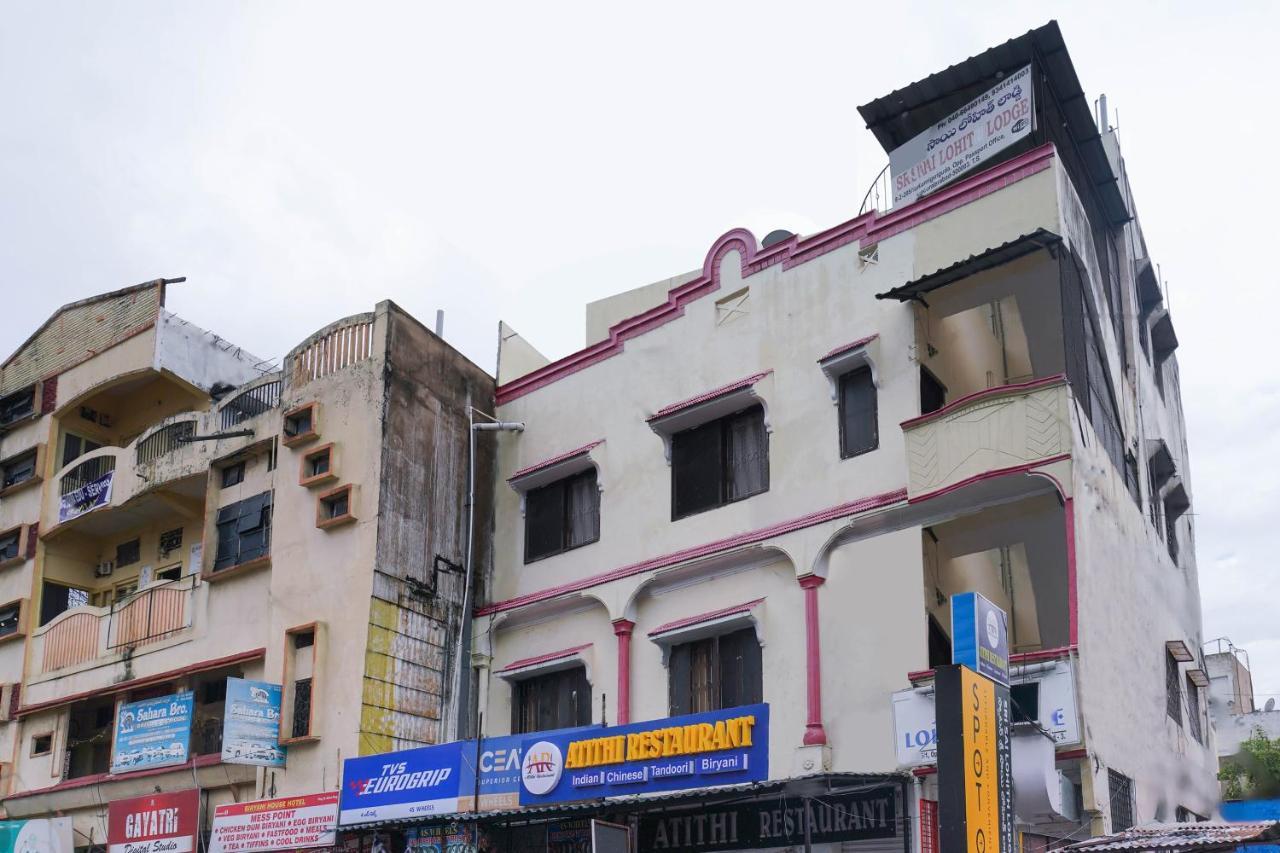 Spot On Sri Sai Lohith Lodge Near Snow World Secunderabad Ngoại thất bức ảnh